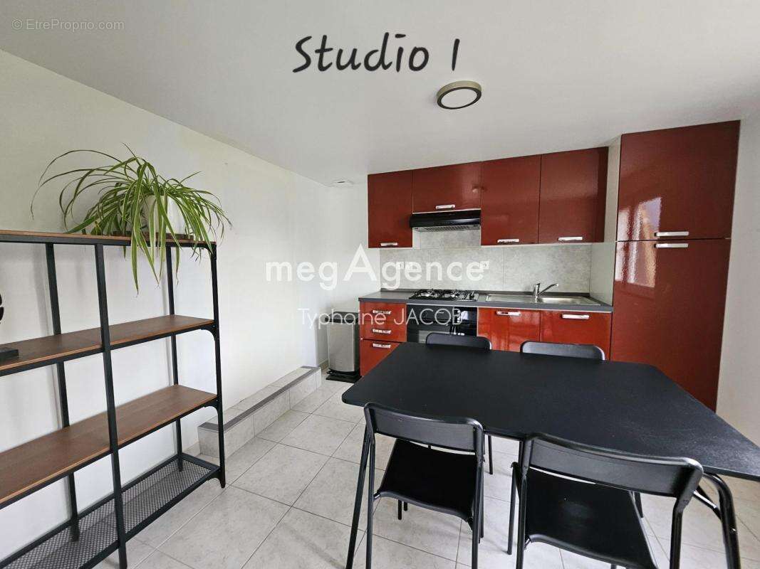 Ensemble rénové : maison 6 chambres, 1 studio et T2 - photo 14