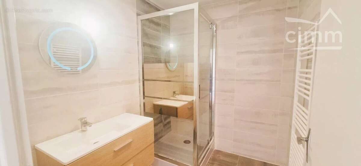 Appartement à LA TOUR-DU-PIN
