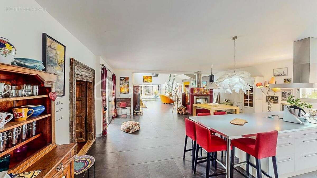 Maison à SAINT-MARTIN-DE-SEIGNANX