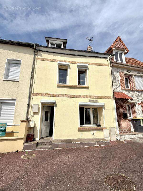Maison à FRENEUSE