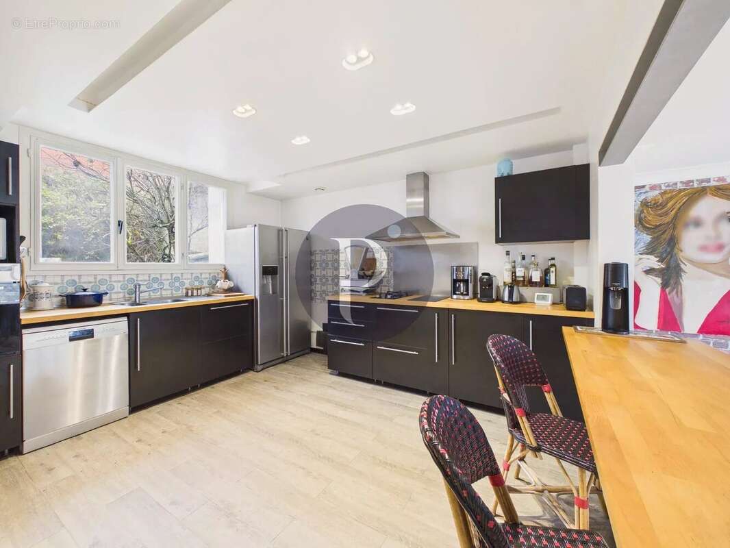 Maison à LE PLESSIS-ROBINSON