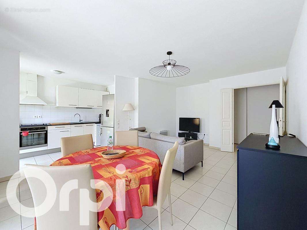 Appartement à PUGET-SUR-ARGENS