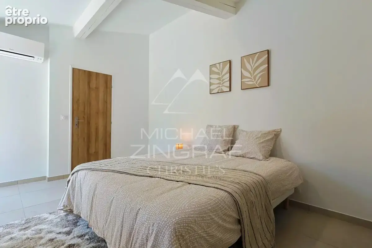 Villa en pierre rénovée en 2024 - Village du Plan de la Tour - photo 10