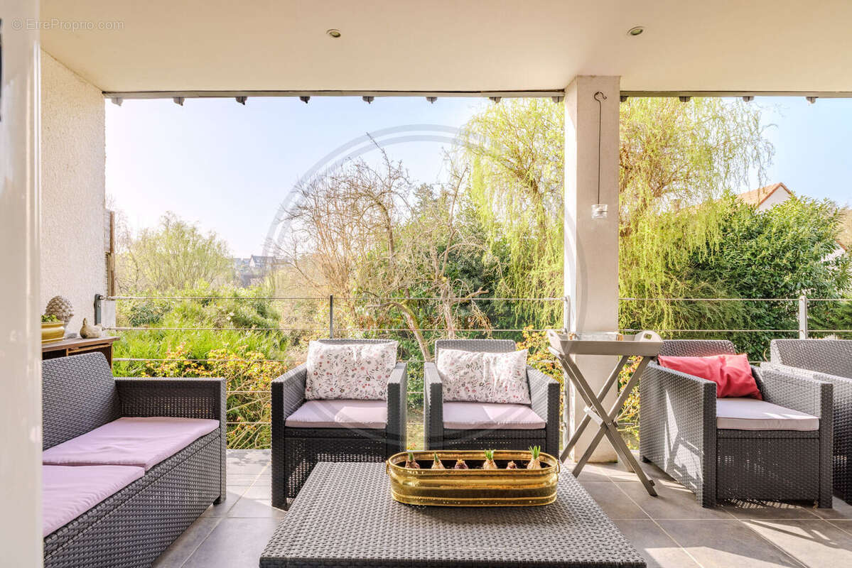 Maison à VERNEUIL-SUR-SEINE