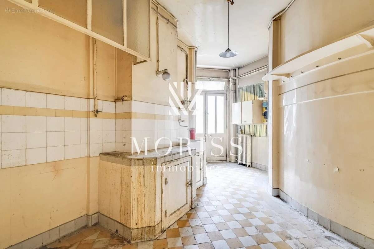 Appartement à NEUILLY-SUR-SEINE