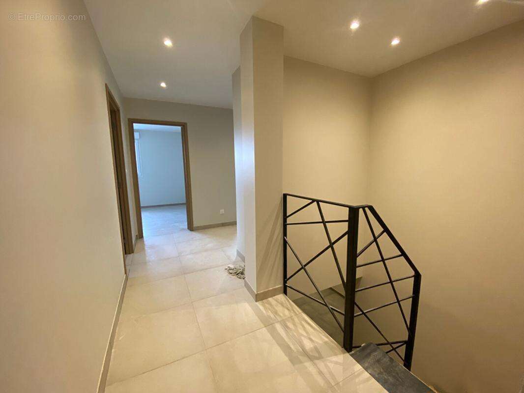 Sur les hauteurs de Chatenois les Forges, appartement de 120M2 avec terrasse et garage - photo 8