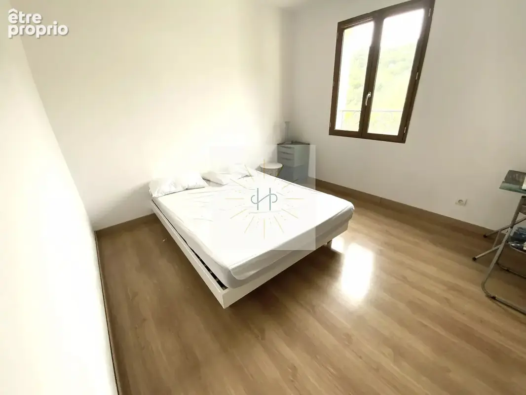 Maison 5 pièces 115 m² à vendre à Rochemaure (07400) - photo 7