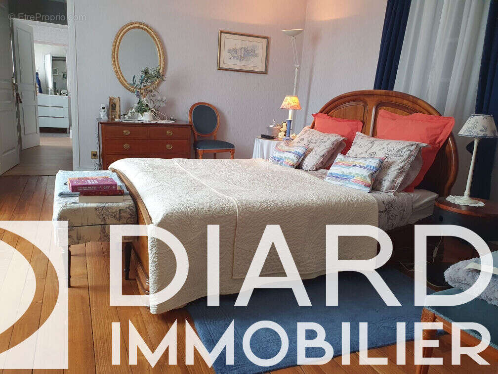 Propriété T11 Centre Ville VITRÉ - photo 9