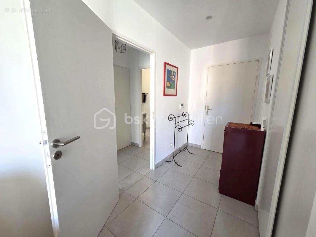 Sete quartier ile sud agreable t2 de 45 m² entierement renove ainsi que l immeuble syndic benevole - photo 14