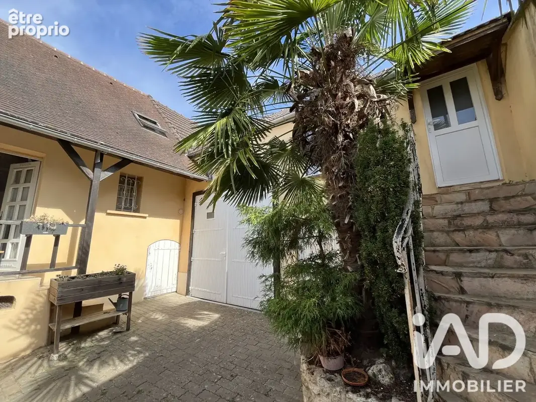 Photo 1 - Maison à MONTEVRAIN