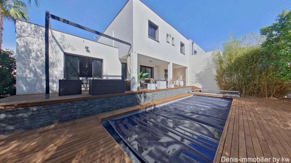 Maison à VILLENEUVE-DE-LA-RAHO