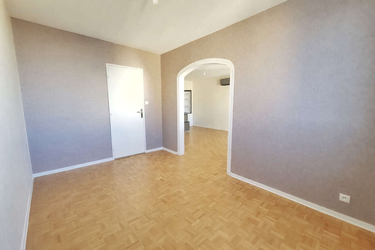 Appartement à OULLINS