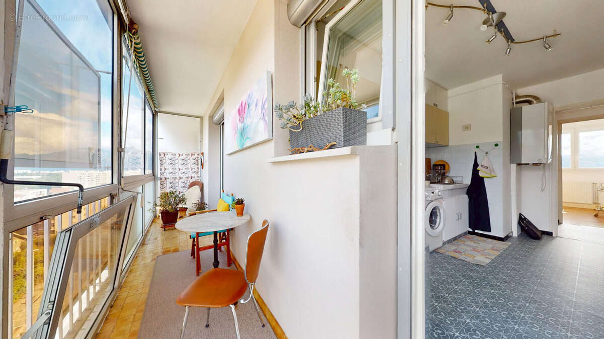 Appartement Echirolles 4 pièce(s) 69.7 m2 - photo 7