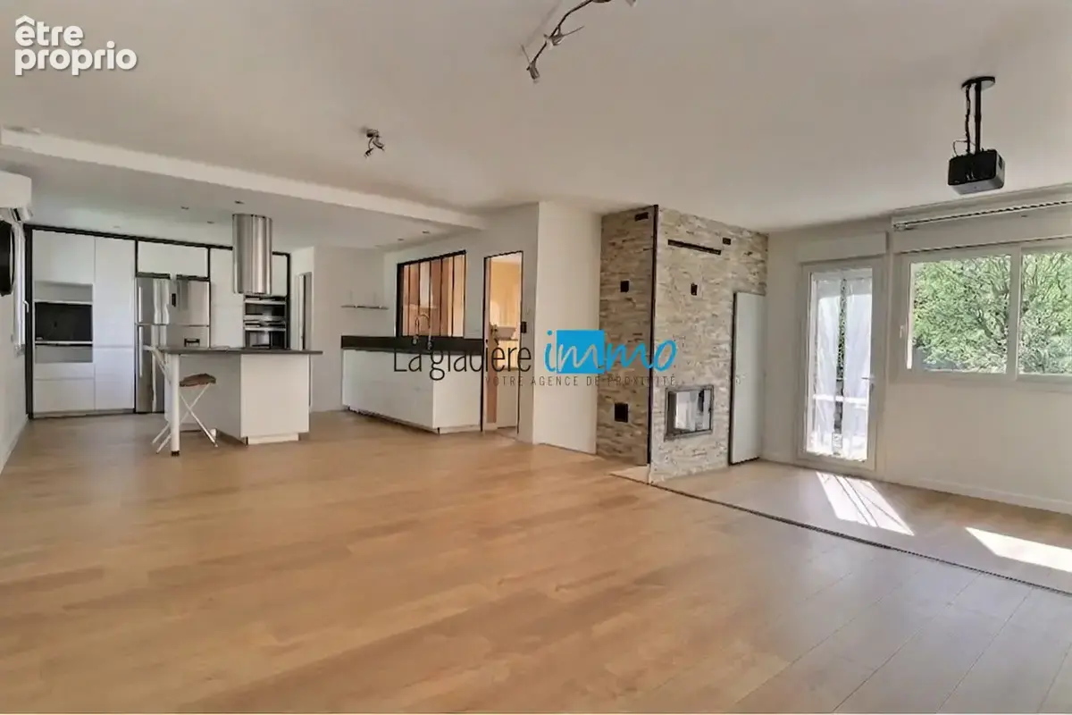 Maison 8 pièces 180 m² à vendre à Aydat (63970) - photo 5