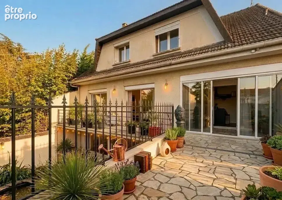 Grande maison familiale de 300 m² avec dépendance sur terrain de 531 m² – Fort potentiel à Saint-Maur - photo 5