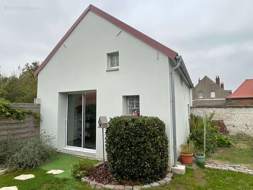 Maison à NORRENT-FONTES