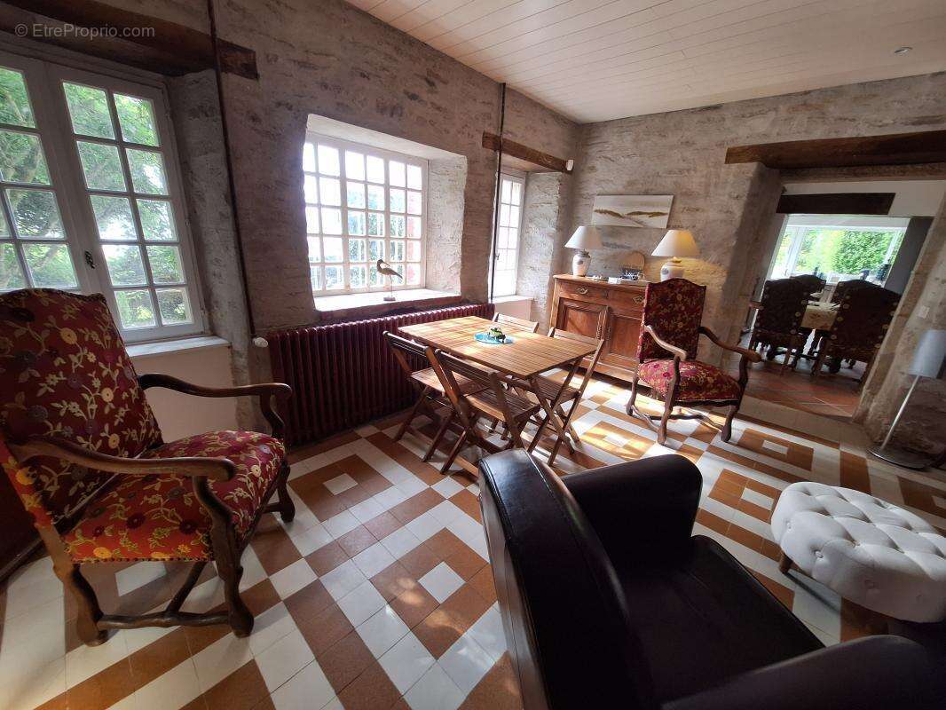 Maison à LOCQUIREC