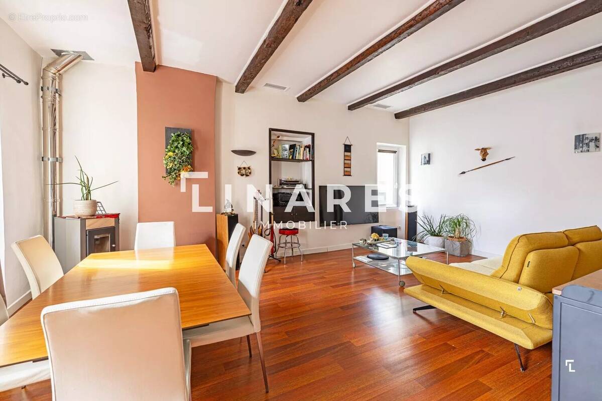 Appartement à MARSEILLE-7E