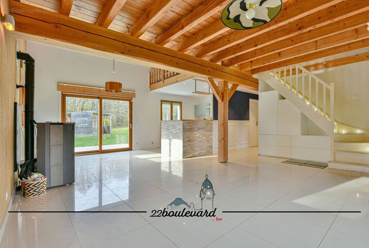 Maison à SAINT-JOUVENT