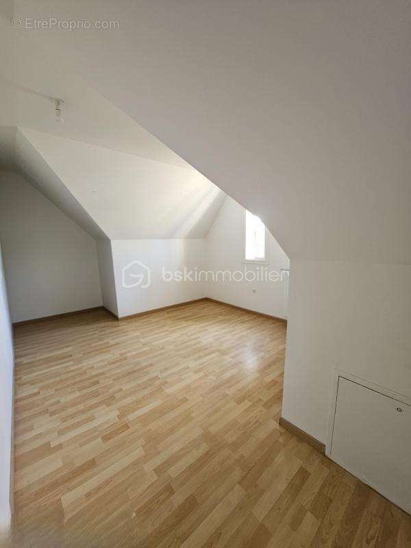 Maison familiale - abbecourt (60) - 3 ch - piece de vie 60m2 environ et garage neuf (2024) - photo 10