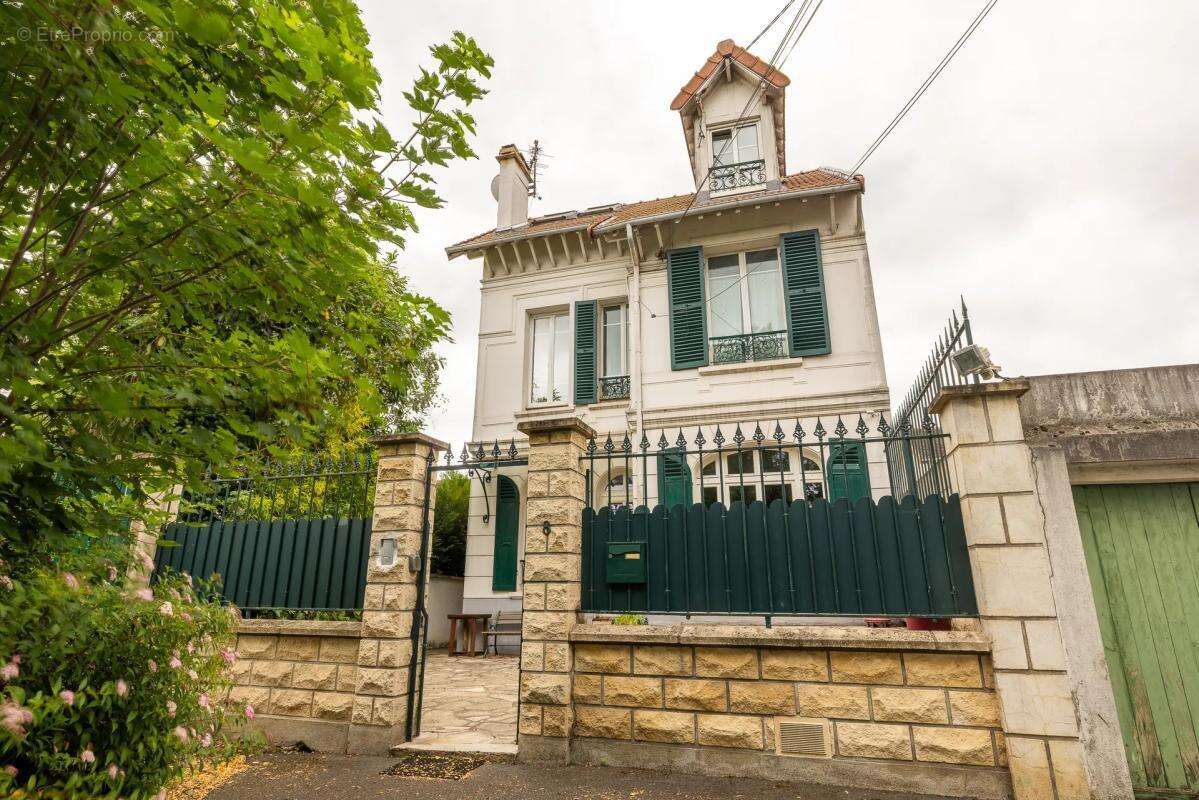 Maison à ERMONT