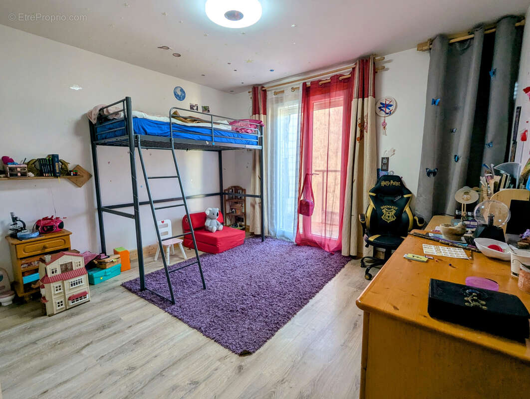 Maison à PARAZA