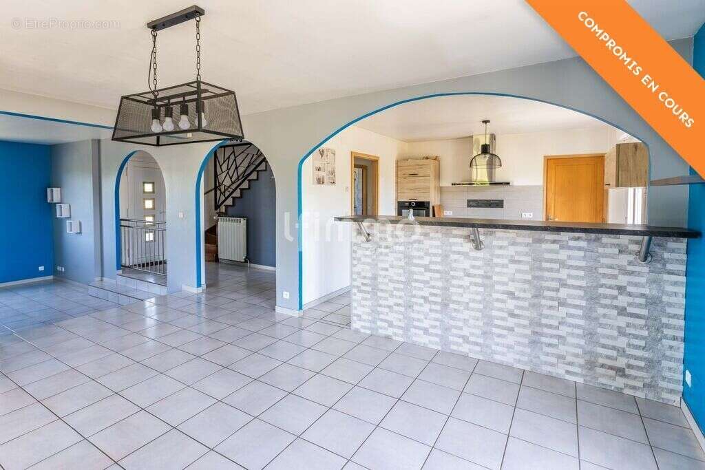 Sous Compromis : Maison Individuelle, Familiale, en pleine campa - photo 6