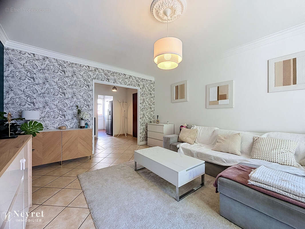 Appartement Lyon 7 - T3 68m2 - 2 chambres - balcon - photo 2