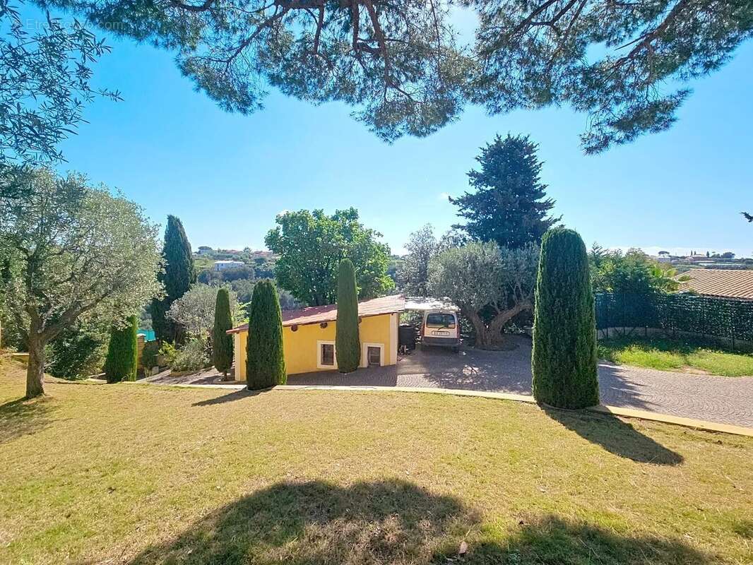 Maison à CAGNES-SUR-MER