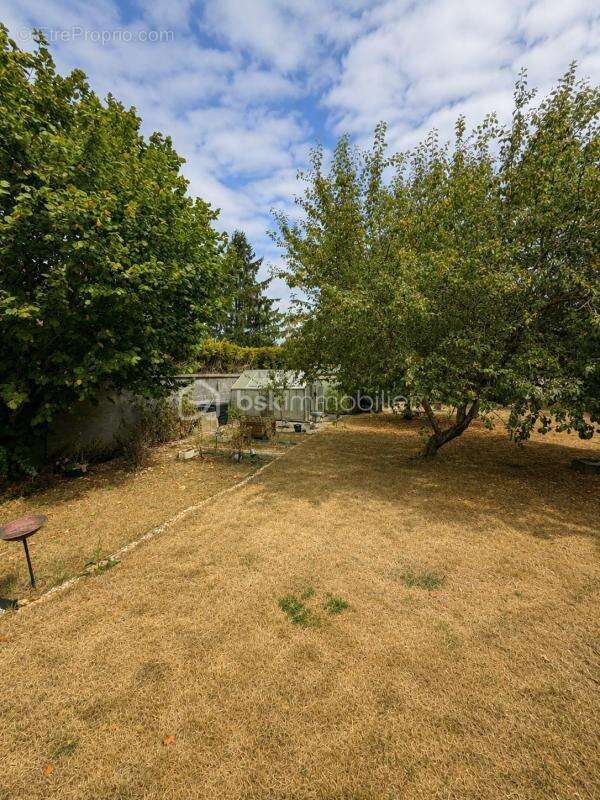 Maison plain-pied 100 m² 4 chambres à vendre - Terrain 1100 m² avec piscine - photo 11