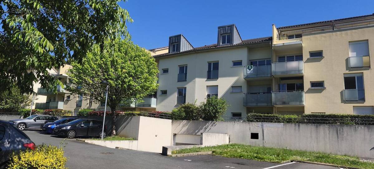Photo 1 - Appartement à NEUVILLE-SUR-SAONE