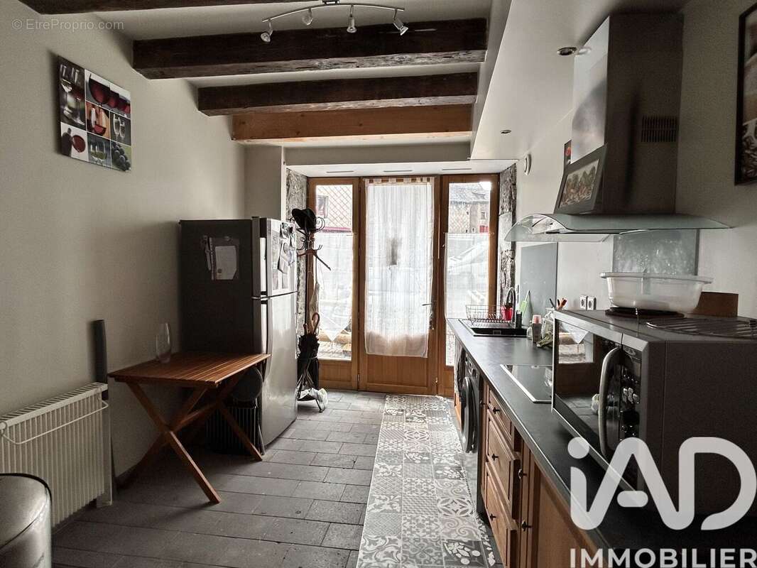 Photo 2 - Maison à BESSE-ET-SAINT-ANASTAISE