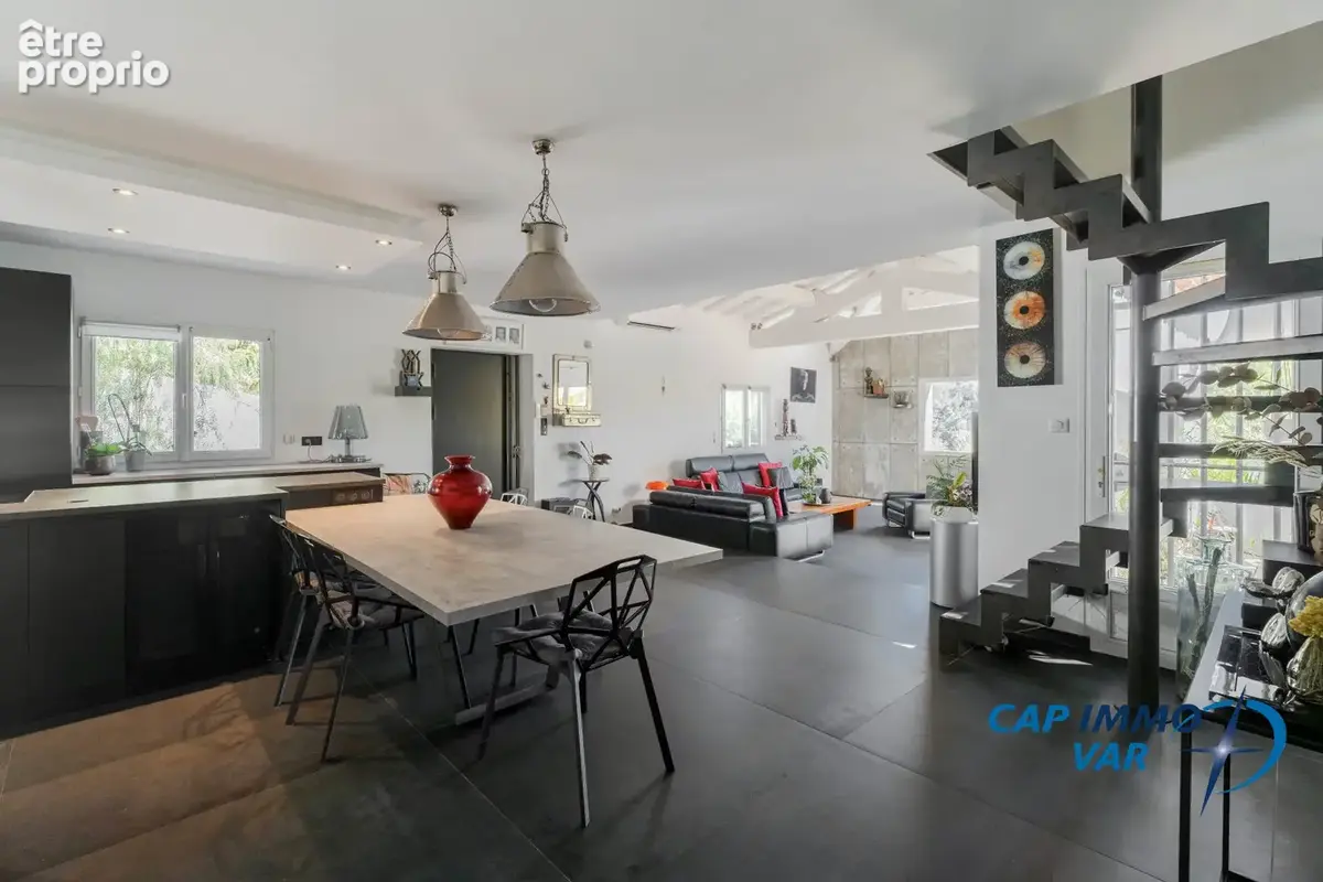 Maison 182 m² à Ceyreste  - photo 5