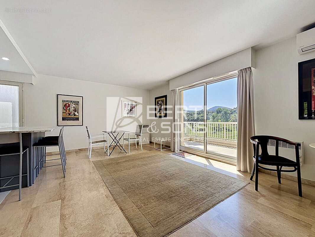 Vue golf et esterel - appartement 3 pieces - photo 3