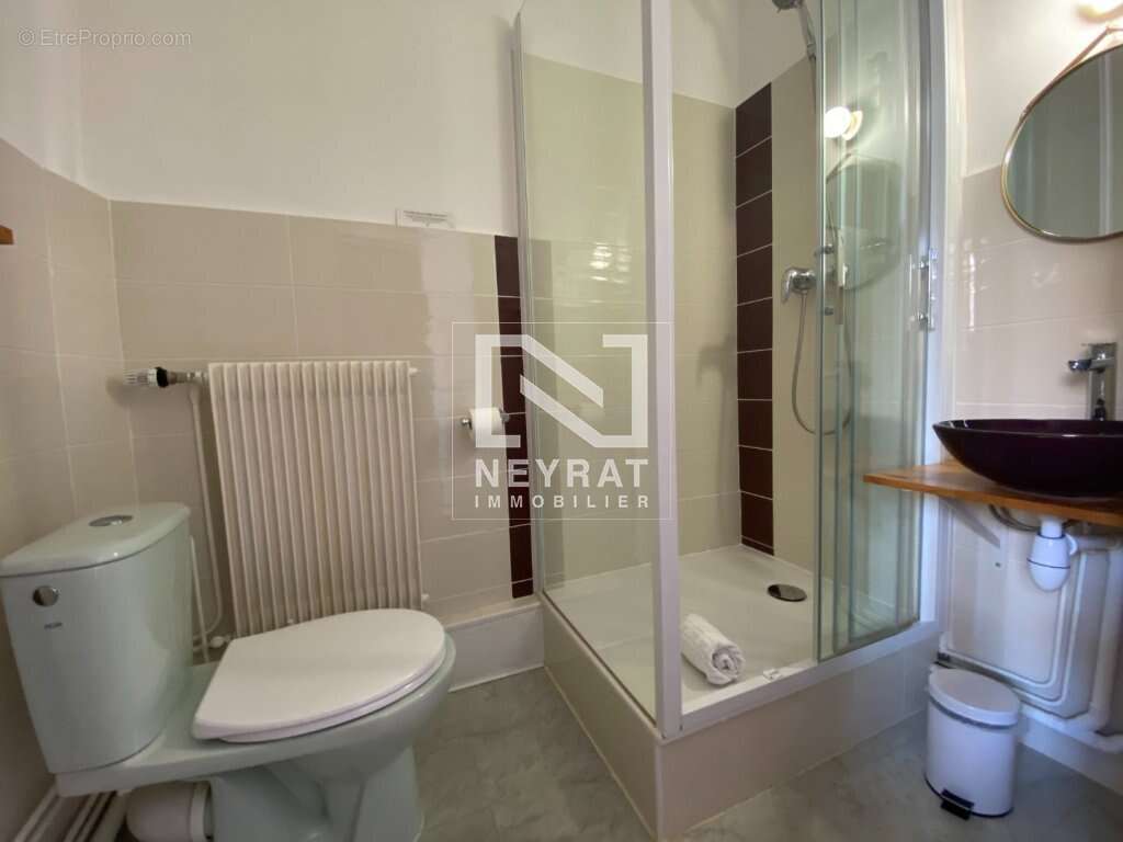 Commerce à PARAY-LE-MONIAL