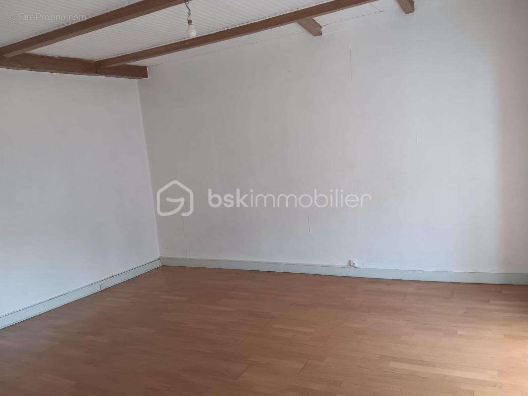 Appartement à MELLE