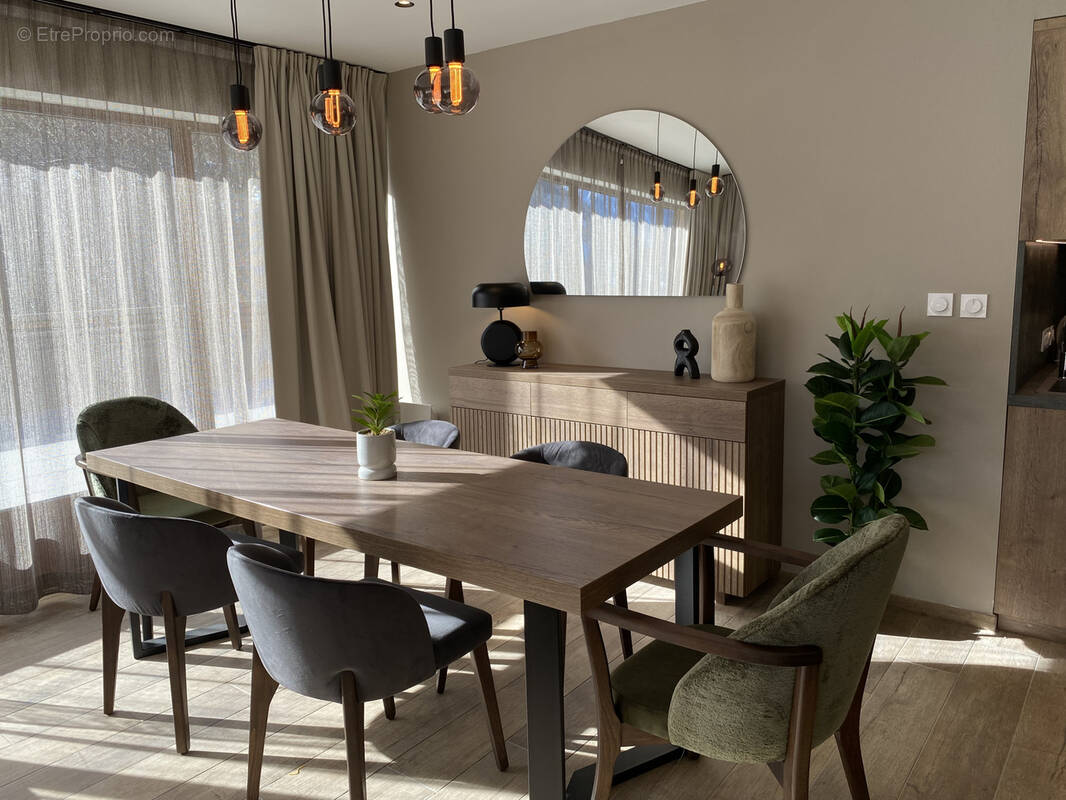 Appartement à UVERNET-FOURS