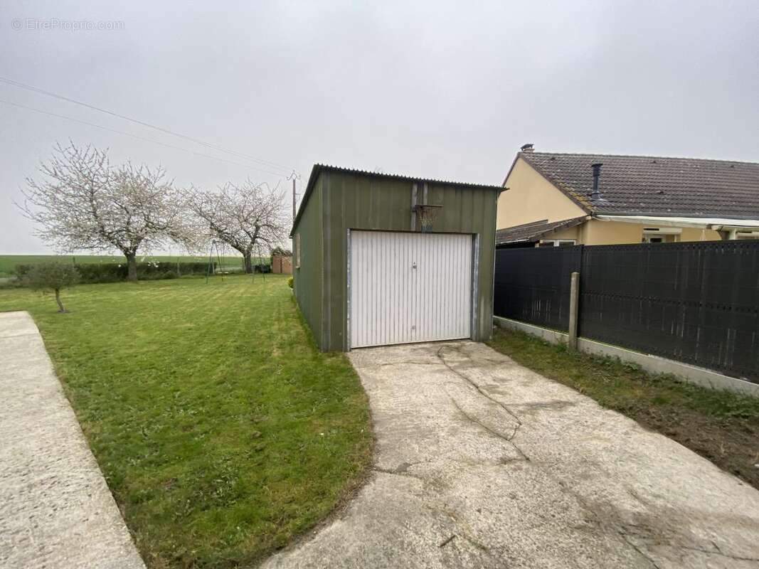 Maison 75 m² à Amfreville-La-Campagne  - photo 2