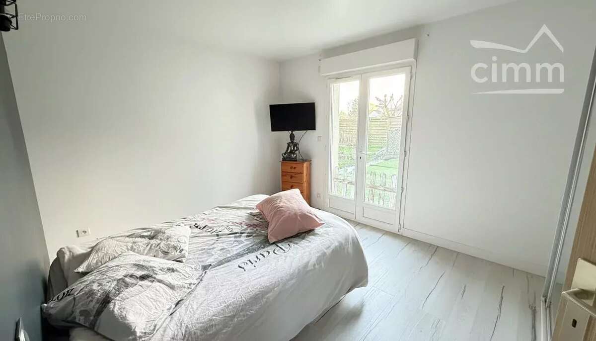 Maison à SAINT-DYE-SUR-LOIRE