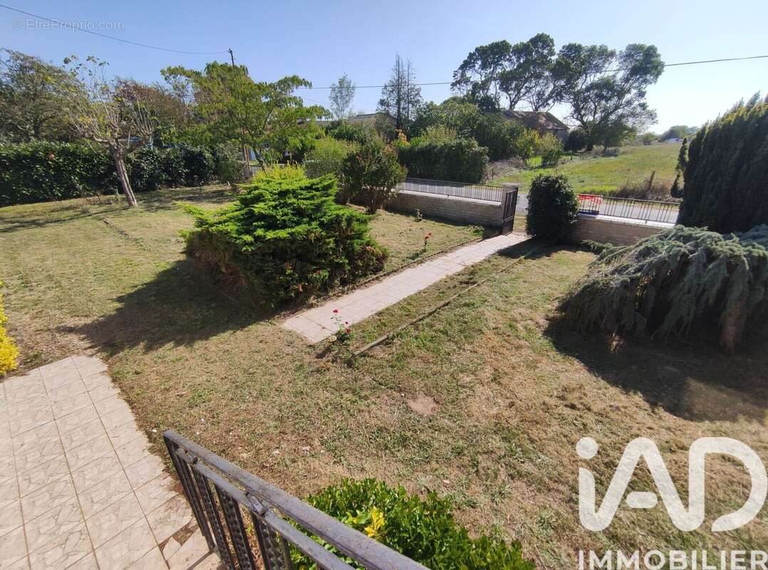 Maison 65 m² à Verrieres  - photo 2
