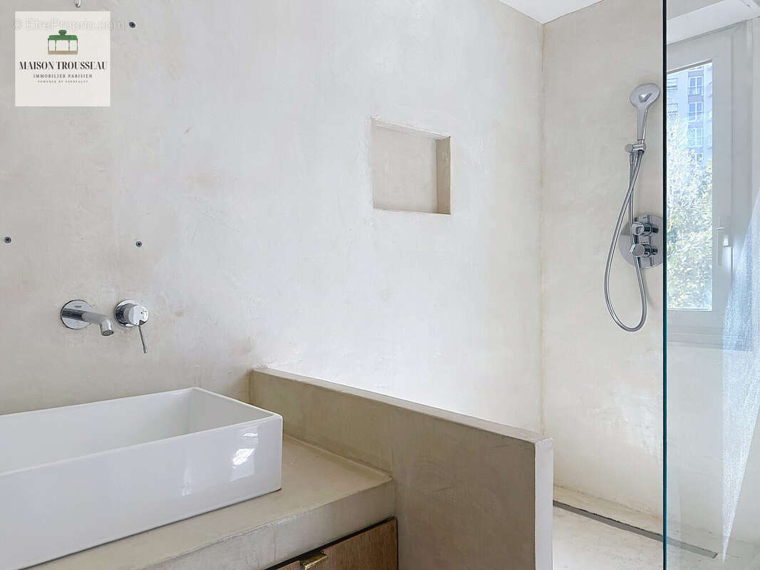 Appartement à PARIS-19E