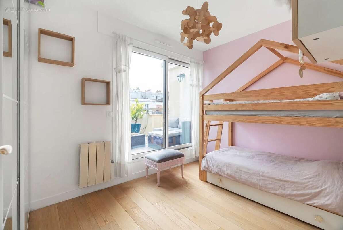 Appartement à LEVALLOIS-PERRET