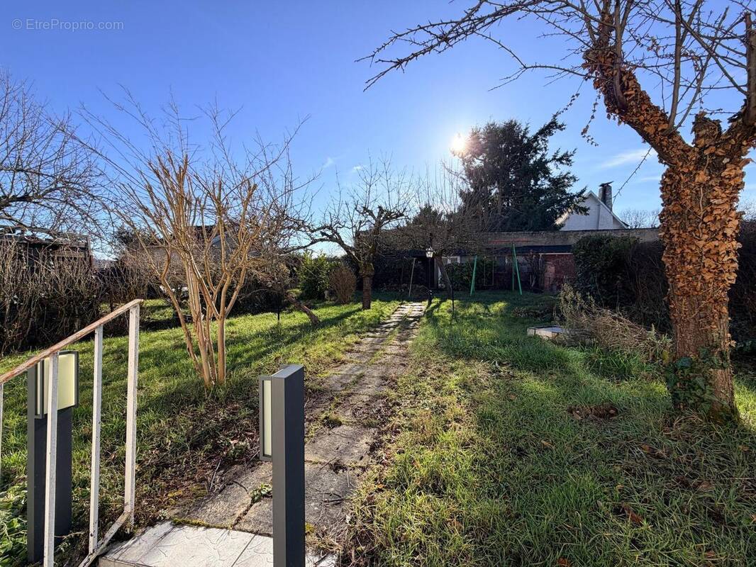 Photo 1 - Maison à BELLERIVE-SUR-ALLIER