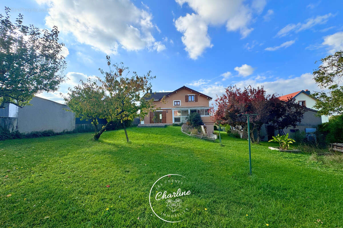 Maison à SAINTE-MARIE-AUX-CHENES