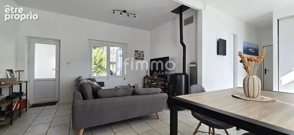 Maison avec grand garage et jardin - photo 3
