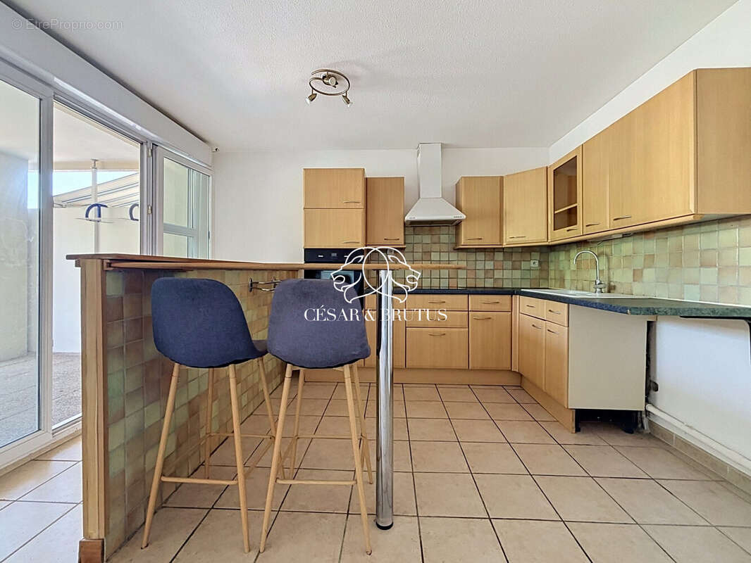 Appartement 53 m² à Pierre-Benite  - photo 6