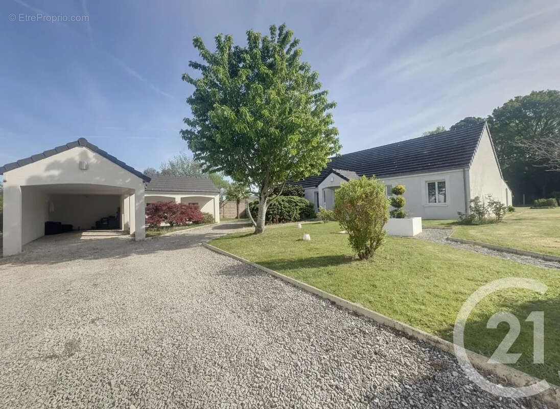 Maison à AMILLY