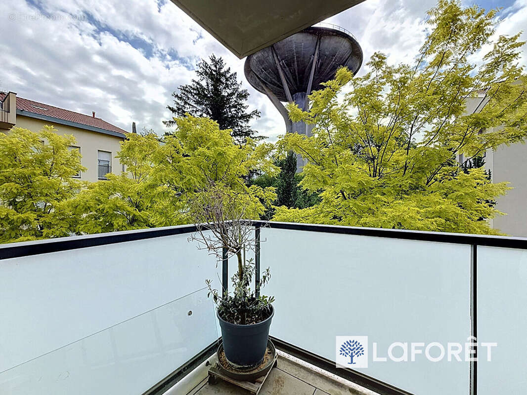 Appartement à CHAMPAGNE-AU-MONT-D'OR