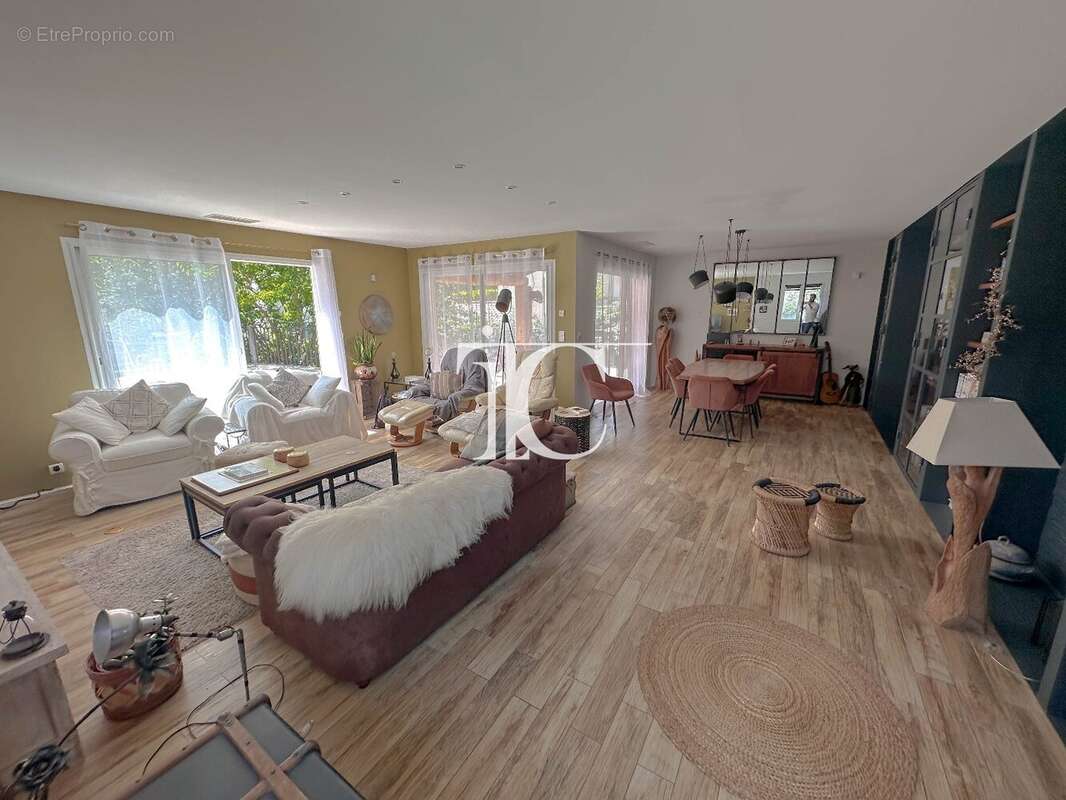 Maison à SAINT-AMBROIX