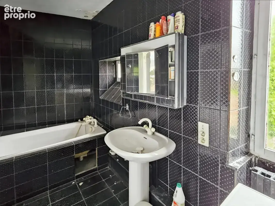 Maison de 5 pièces de 126 m² à Mehun-sur-Yèvre - photo 6